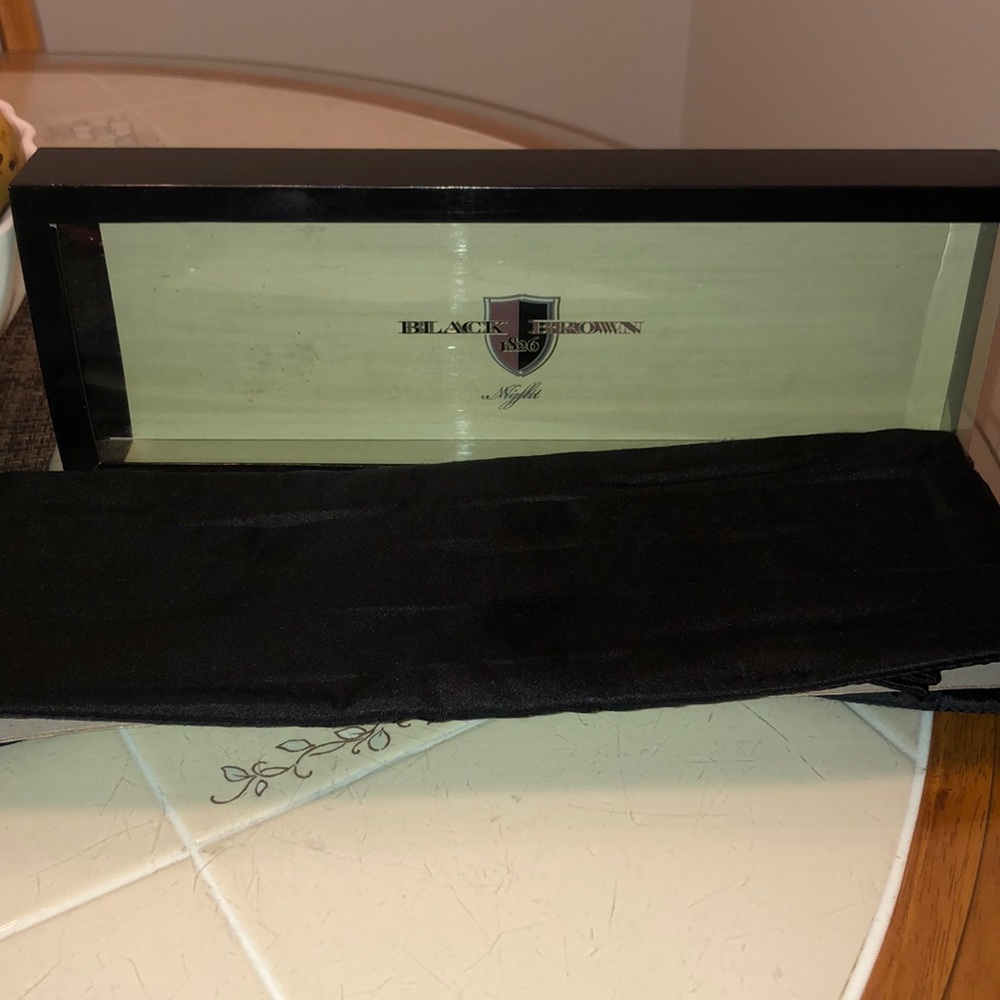 100% Silk Black & Brown 1826 Bowtie/Cummerbund Set